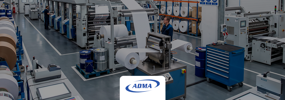 Descubra o que é o papel de calandra e como ele protege o feltro das máquinas industriais contra manchas de tinta na sublimação. Garanta alta performance operacional!